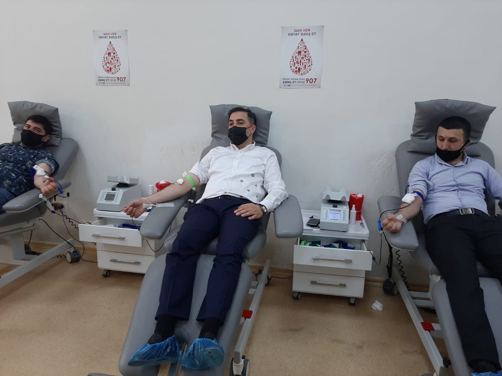 По инициативе Государственного Комитета стартовала акция сдачи крови