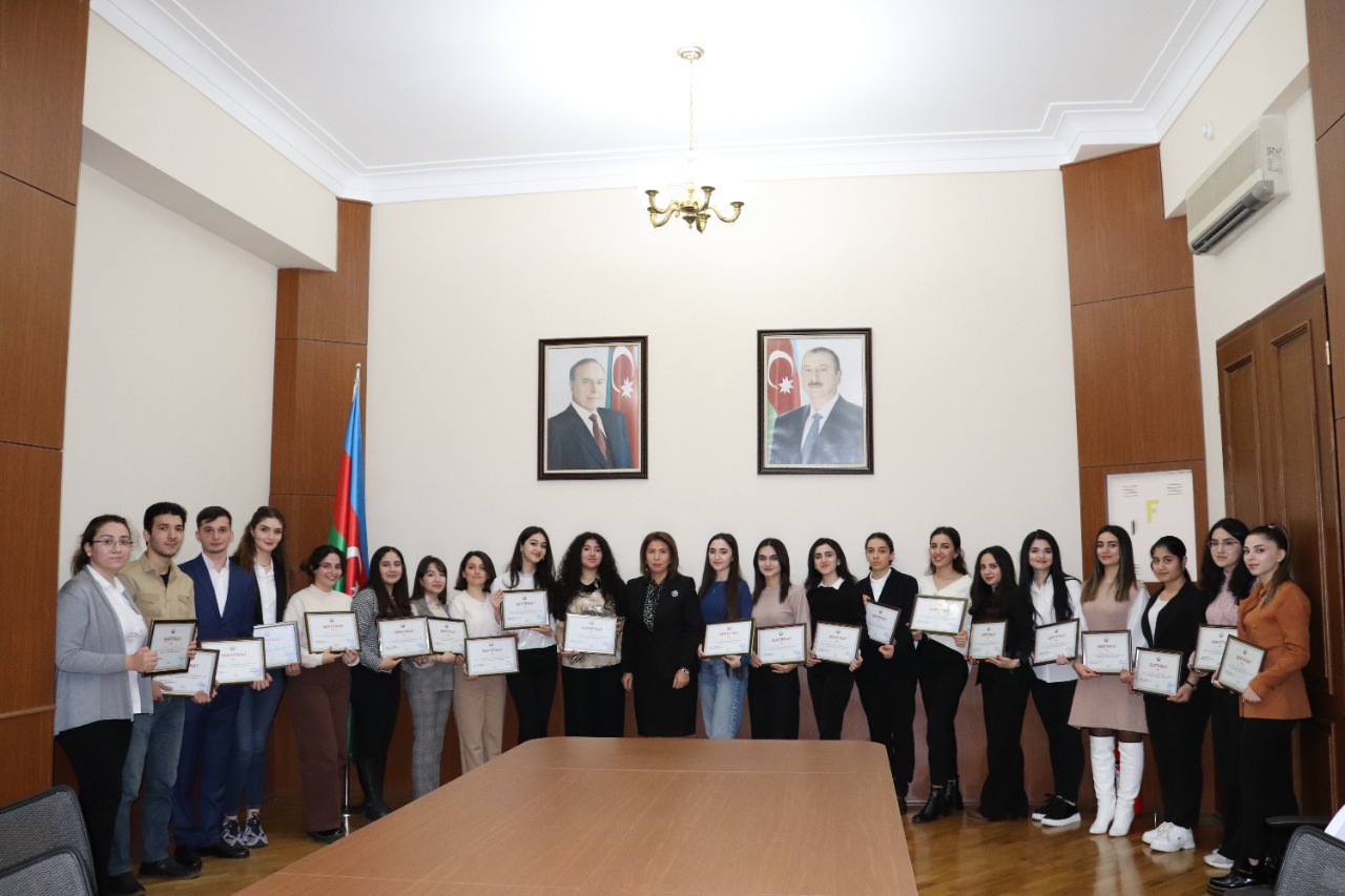 Bahar Muradova met with the volunteers of the Committee