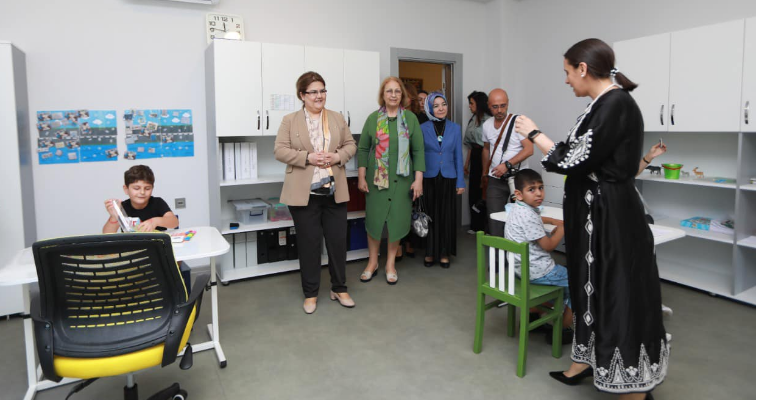 Minister of Family and Social Services of Republic of Turkiye Derya Yanik visited the Autism Center of the public association ''Birgə və Sağlam''